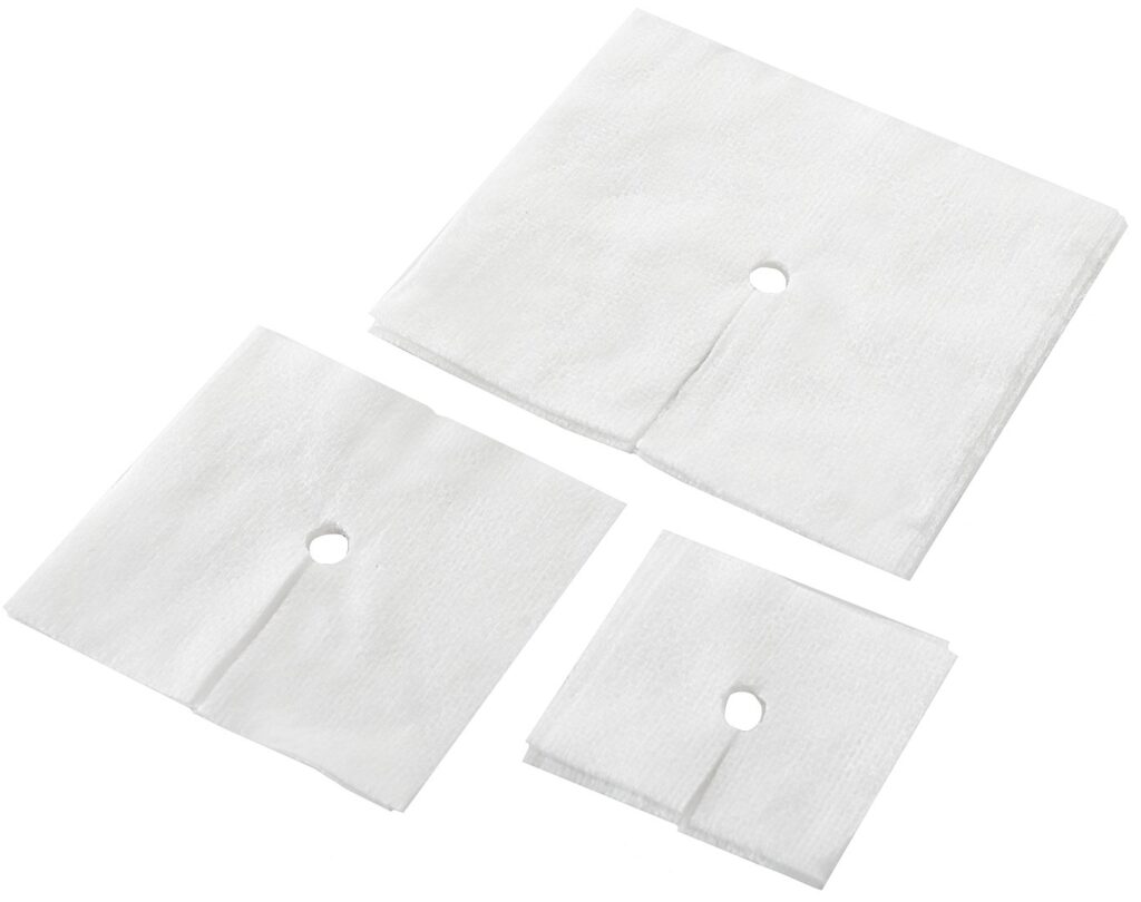 Podkładka do rurek tracheostomijnych z włókniny